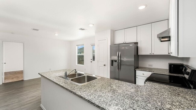 Photo - 3431 Manoway Bay