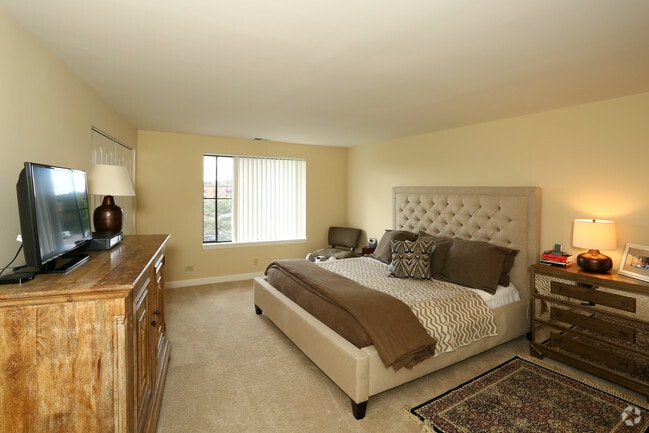 Master Bedroom - Americana Apartments