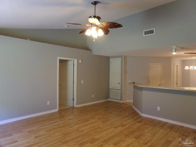 Photo - 8454 Ferlon Ave