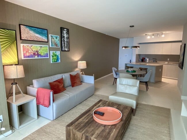 Building Photo - 4011 S Ocean Dr Unit ID1056501P