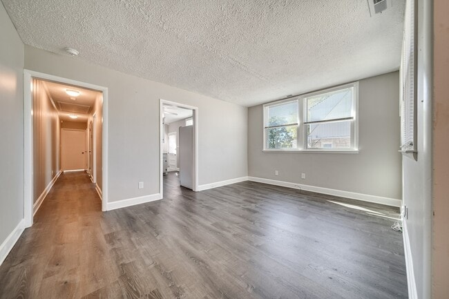 Photo - 1010 Carolyn Ave Unit A