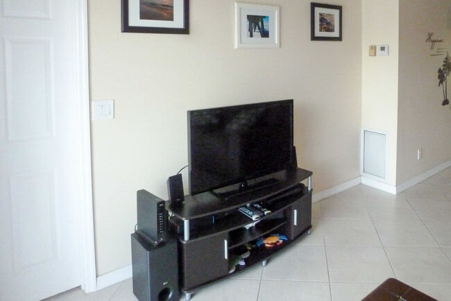 Photo - 5293 Dixie Dr Unit SI FL2-ID1546039P
