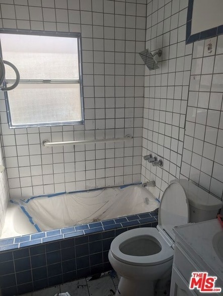 Photo - 9202 Crenshaw Blvd