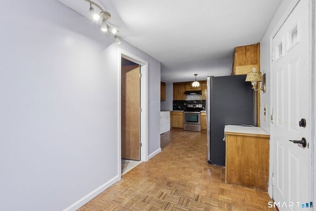 Photo - 44 E Cedar St