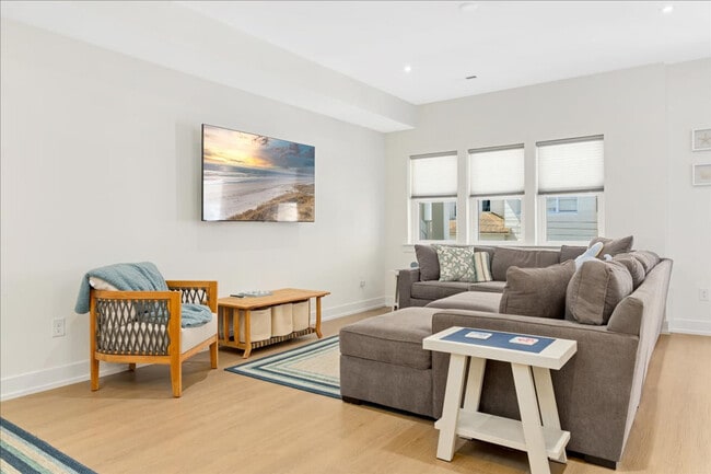 Photo - 1 N Austin Ave Unit ID1308998P