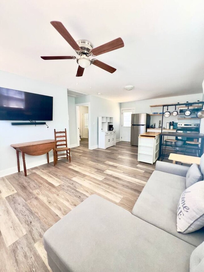 Photo - 216 La Paloma Pl Unit ID1297497P