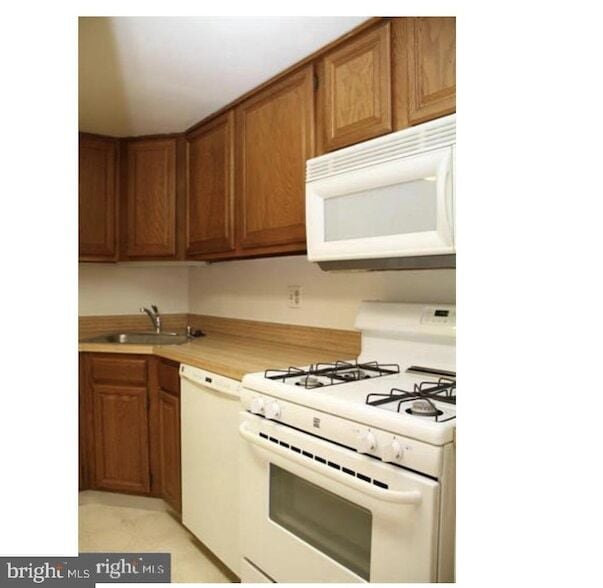 Photo - 1441 Northgate Square Unit 12B