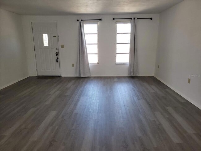 Photo - 6410 Tralee Ave