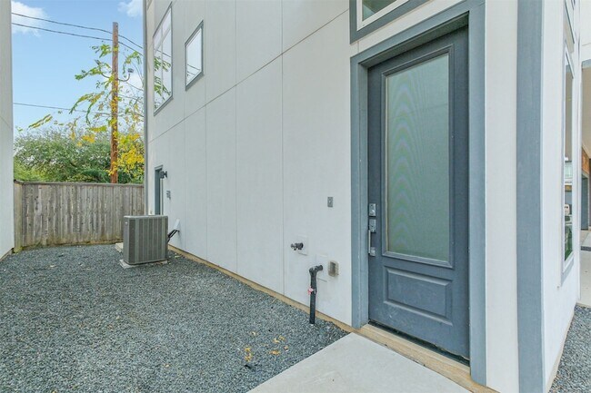 Photo - 1305 Mayfair Clarkson Ln