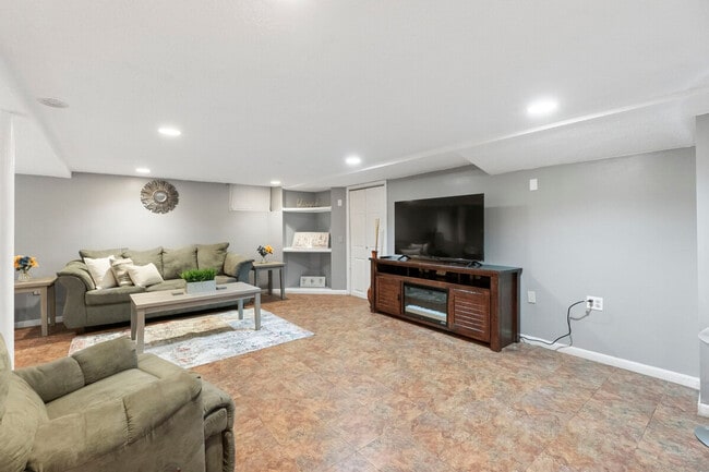 Photo - 5000 190th St Unit SI ID1285036P