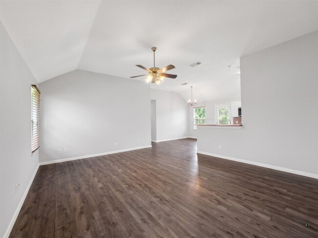 Photo - 638 Aldenwick Ln