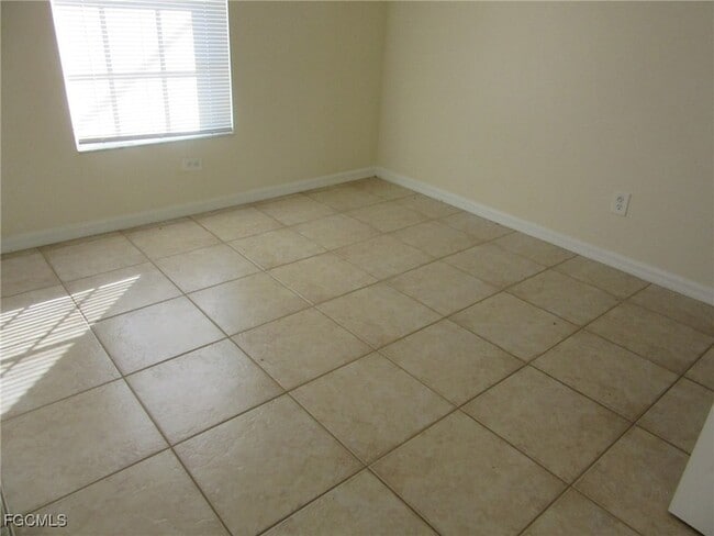 Photo - 4546 28th St SW