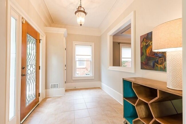 Photo - 1106 McLynn Ave NE