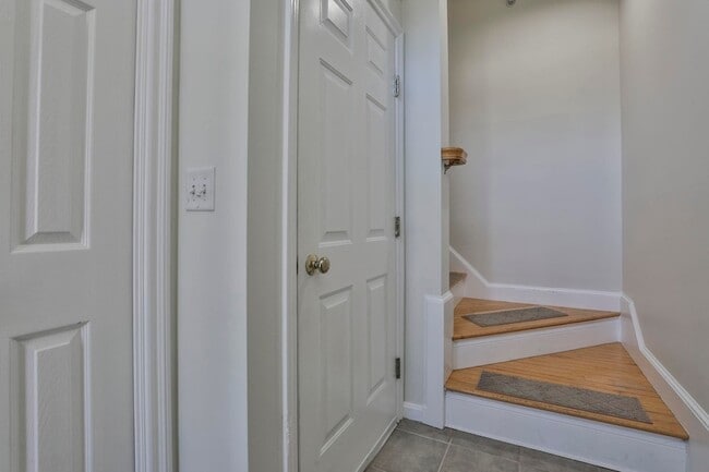 Photo - 92 Barrington Ave