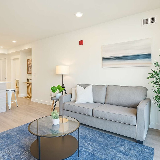 Photo - 2400 E Huntingdon St Unit ID1223605P