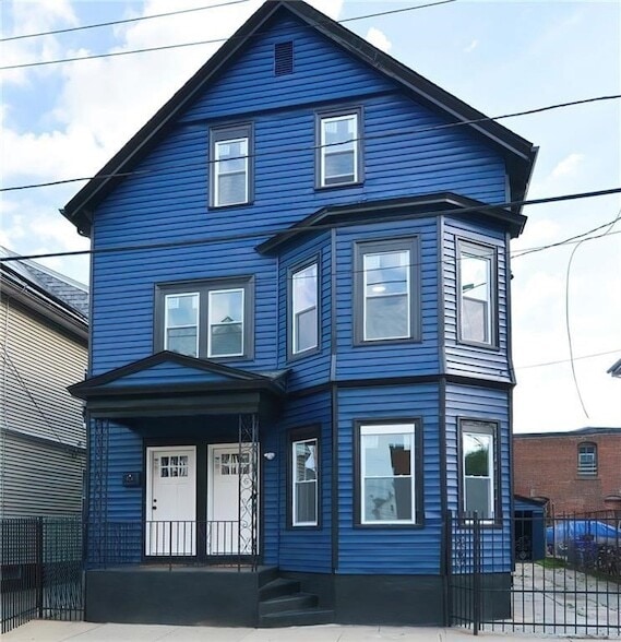 Photo - 135-137 Superior Street Unit 1 Unit 1