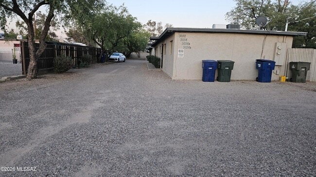 Building Photo - 3036 N Richey Blvd Unit A