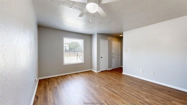 Photo - 1327 Airline Dr