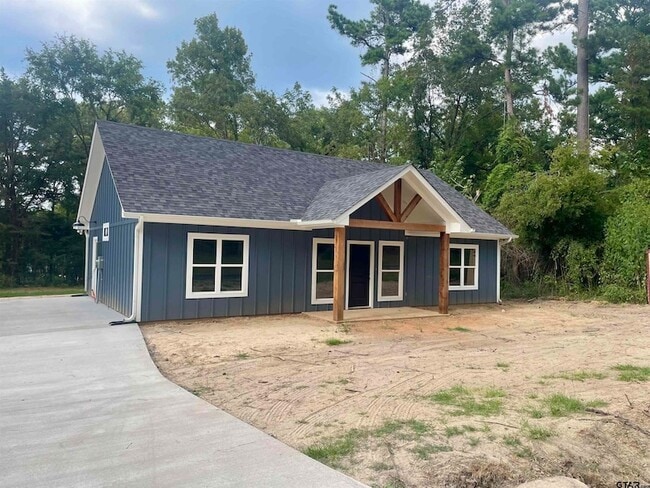 Photo - 446 Chelsea Ln