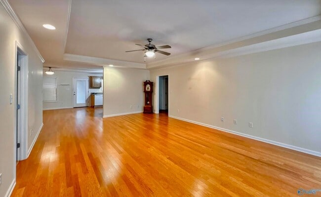 Photo - 1024 Clint Dr SE