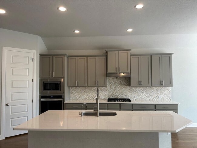 Photo - 148 Kellogg Ln