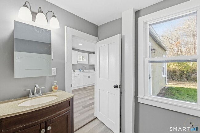 Photo - 76 Skinner St