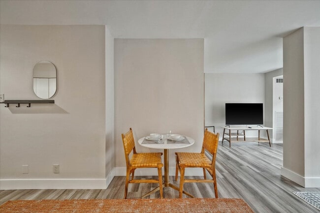 Photo - 1111 30th St NW Unit SI ID1562793P