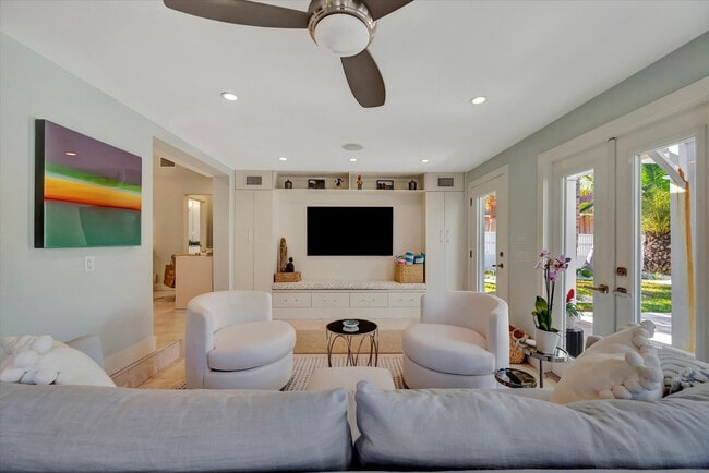 Photo - 3002 Pass a Grille Way Unit ID1372961P