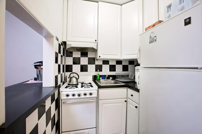 Photo - 328 E 74th St Unit SI ID1031977P