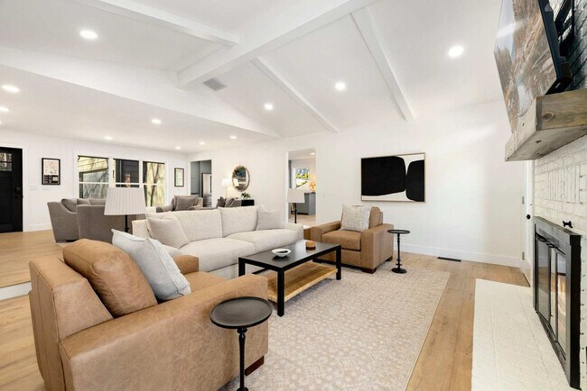 Photo - 89 Mayfair Dr Unit ID1380462P