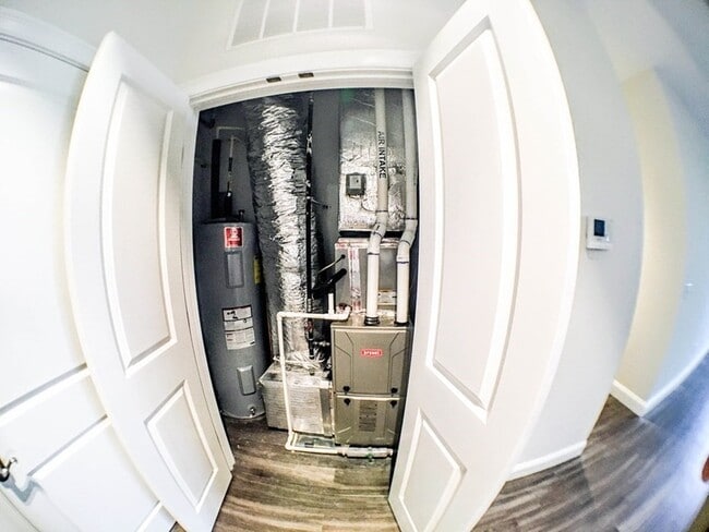 Photo - 1022 Hancock St Unit 207