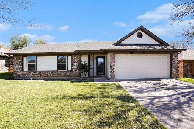 Building Photo - 772 Hampshire Dr