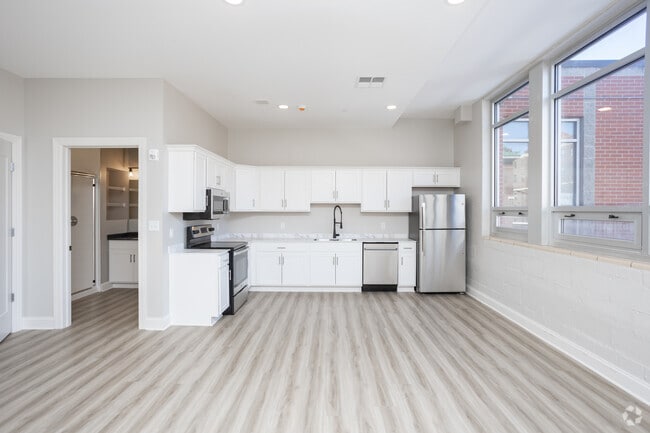 Studio - The Goodyear Mansion & Residences