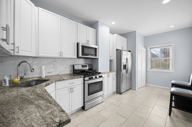 Photo - 83 Hobart Ave