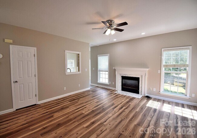 Photo - 2941 Glen Summit Dr