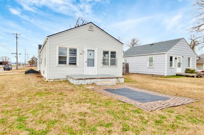 Photo - 457 S McComas St