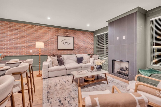 Photo - 1701 Portland Ave Unit ID1356273P