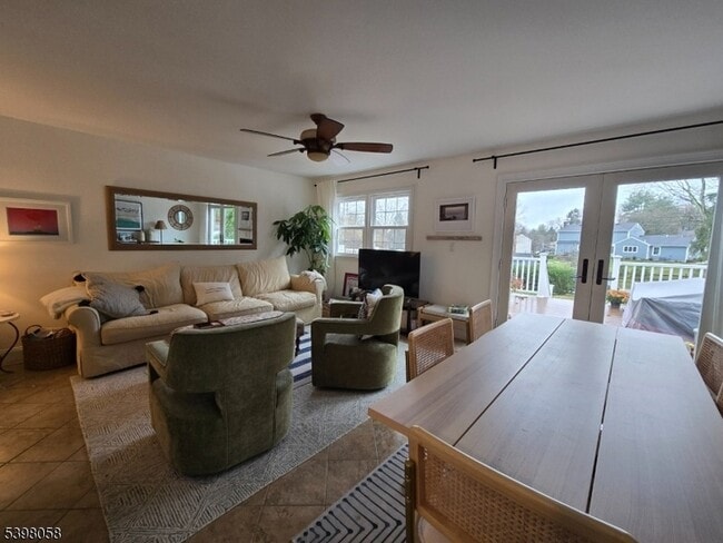 Photo - 87 E Main St Unit 87B