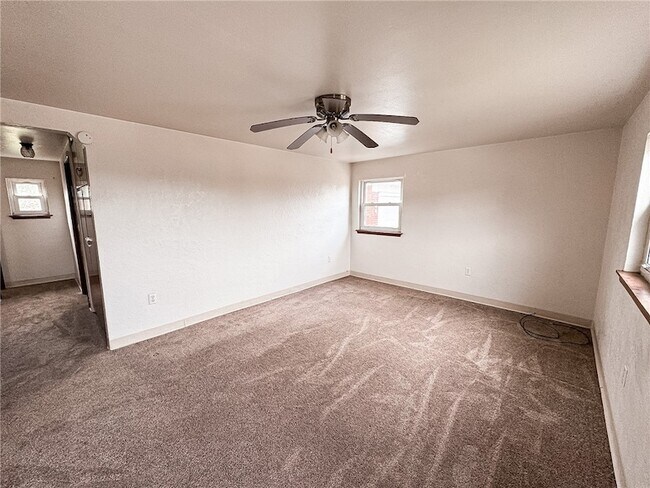 Photo - 125 Delrose Dr