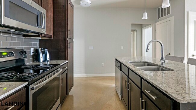 Photo - 4300 Cromwell Dr Unit 5106