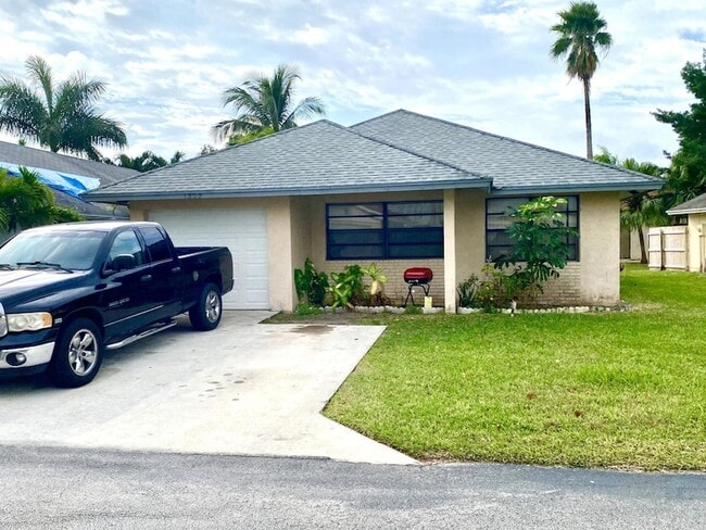 Photo - 1322 Pines Ln