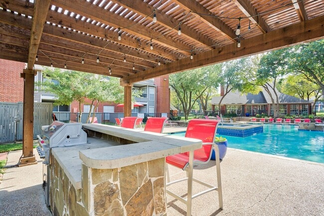 Building Photo - The Trails Apartments