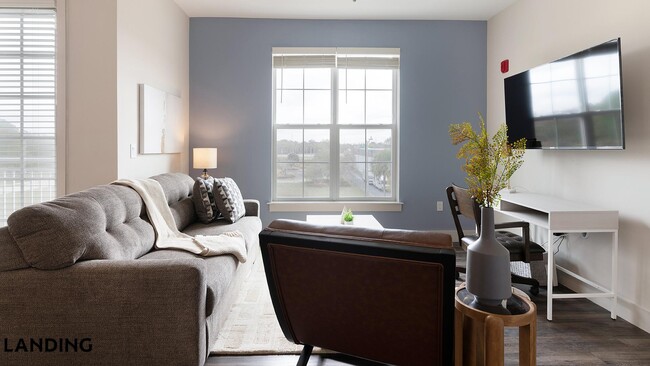 Photo - 5885 Lakehurst Dr Unit 2329