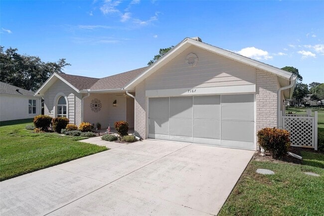 Photo - 7167 Crown Oaks Dr