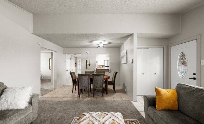 Building Photo - 11934 Hearn Rd Unit ID1351574P