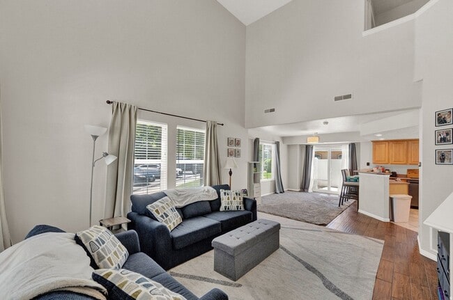 Photo - 11976 Draperville Ave