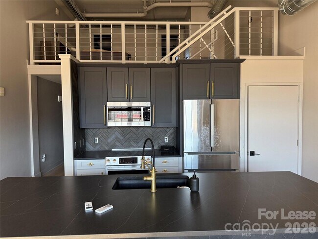 Photo - 715 N Graham St Unit 207