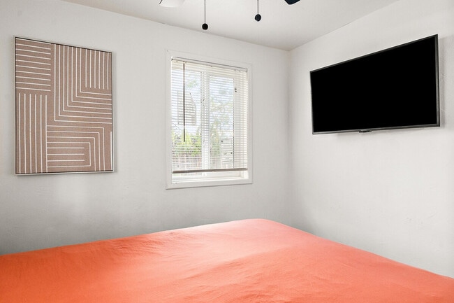 Photo - 639 W Pepper Pl Unit SI ID1244337P