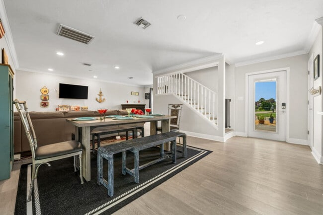 Photo - 1019 SE 40th St Unit ID1334305P