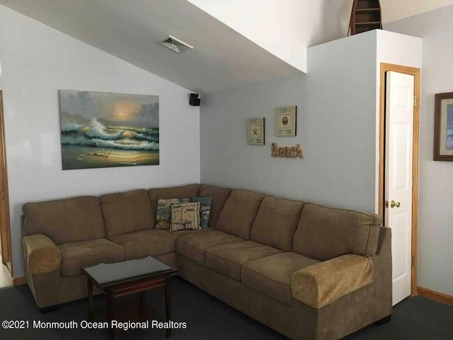Photo - 61 Fielder Ave